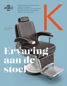 Kapperszaken Magazine 2025 in de hand